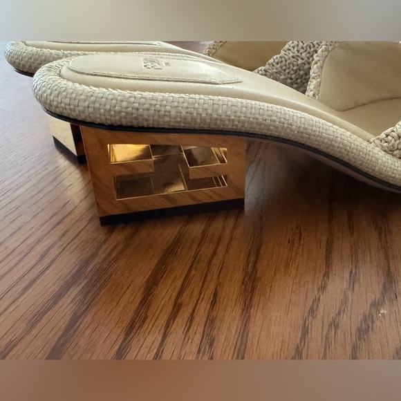 NWOT Fendi Raffia Intreccio Baguette 60mm Slide Sandals size 38.5 - Picture 7 of 11